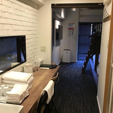 N33 Hakata Sta East Apartment Fukuoka  Bagian luar foto
