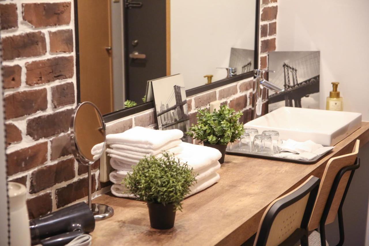 N33 Hakata Sta East Apartment Fukuoka  Bagian luar foto