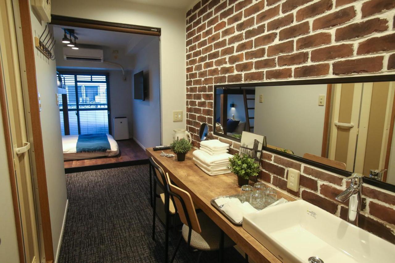 N33 Hakata Sta East Apartment Fukuoka  Bagian luar foto