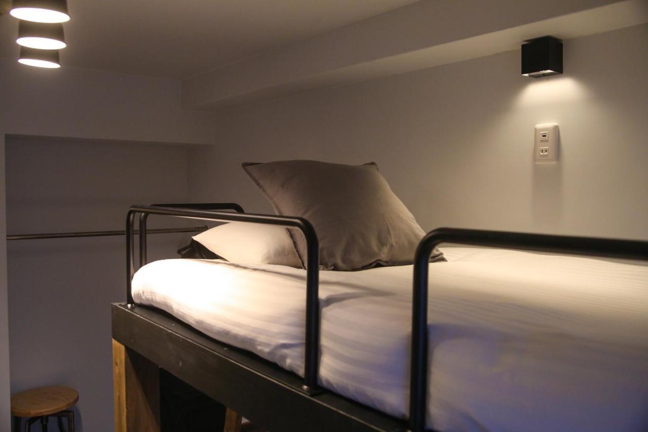 N33 Hakata Sta East Apartment Fukuoka  Bagian luar foto